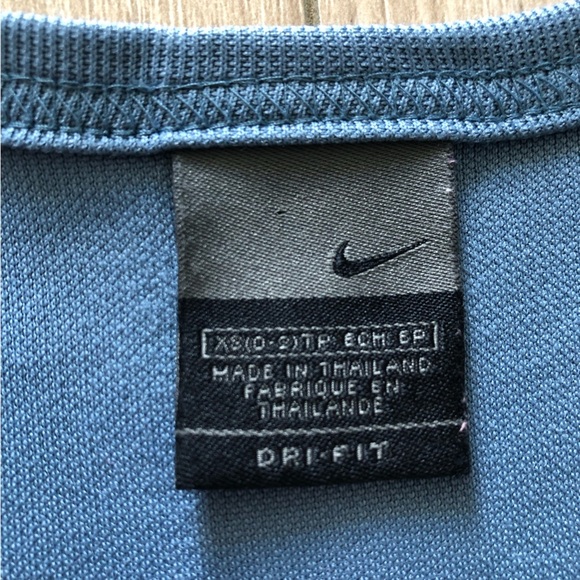 Nike Dri-Fit Logo Embroidered V Neck T Shirt in Grey Blue Size XS - Picture 9 of 11
